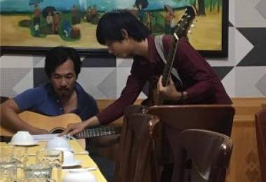Cần giáo viên dạy đàn Guitar tại nhà